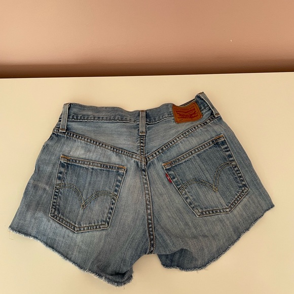 Levi’s 501 Jean shorts - size 24 - Picture 3 of 5
